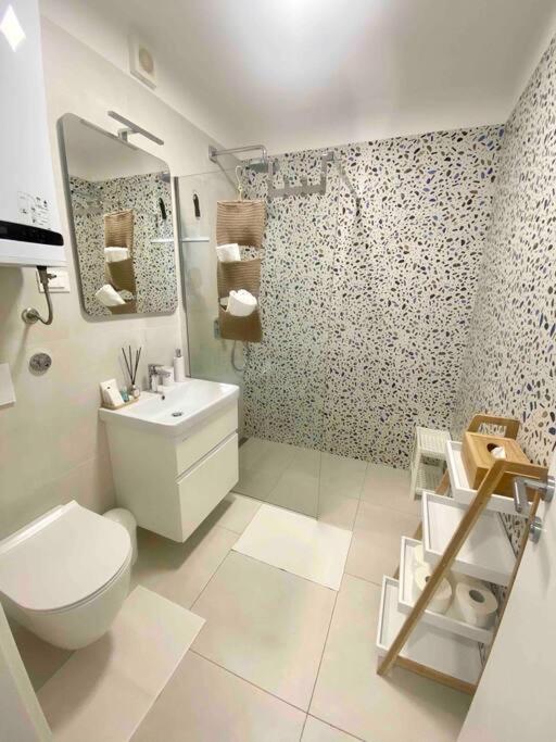 Studio Apartment Rosa Krk Krk Town Bagian luar foto